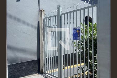 Casa à venda com 150m², 3 quartos e sem vaga Casa à venda com 150m², 3 quartos e sem vagaFachada