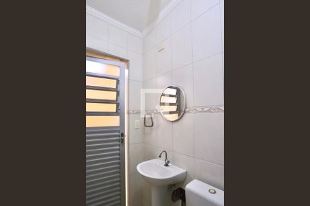 Casa à venda com 150m², 3 quartos e sem vaga Casa à venda com 150m², 3 quartos e sem vagaBanheiro 2