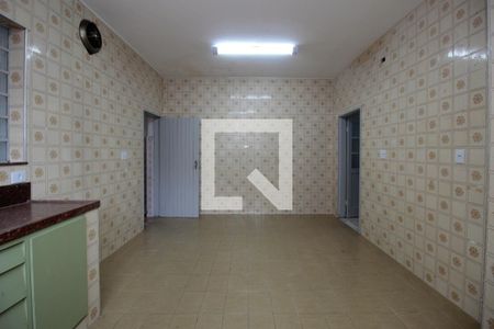 Casa para alugar com 150m², 2 quartos e 2 vagasCozinha