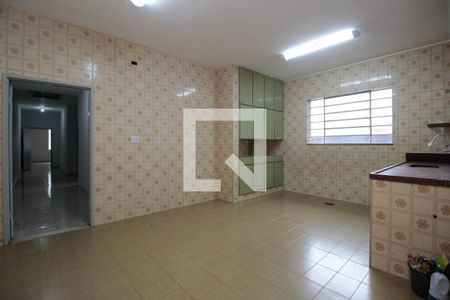 Casa para alugar com 150m², 2 quartos e 2 vagasCozinha