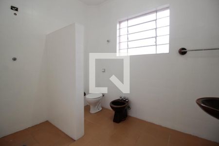 Casa para alugar com 150m², 2 quartos e 2 vagasBanheiro