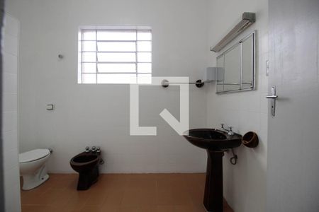 Casa para alugar com 150m², 2 quartos e 2 vagasBanheiro