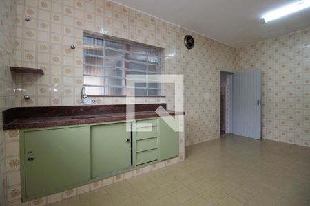 Casa para alugar com 150m², 2 quartos e 2 vagasCozinha