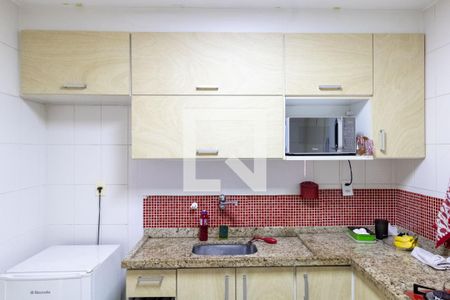 Casa de condomínio para alugar com 70m², 3 quartos e 2 vagas Casa de condomínio para alugar com 70m², 3 quartos e 2 vagasCozinha