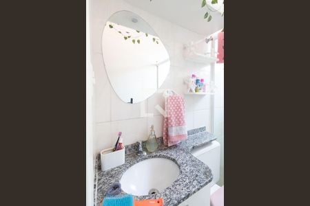 Casa de condomínio para alugar com 70m², 3 quartos e 2 vagas Casa de condomínio para alugar com 70m², 3 quartos e 2 vagasBanheiro do 2º andar