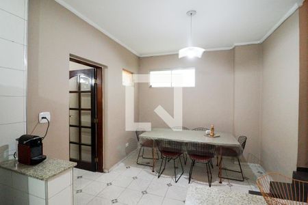 Casa à venda com 300m², 5 quartos e 1 vagaCozinha