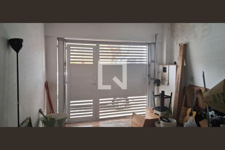 Casa à venda com 200m², 4 quartos e 1 vaga Casa à venda com 200m², 4 quartos e 1 vagaGaragem