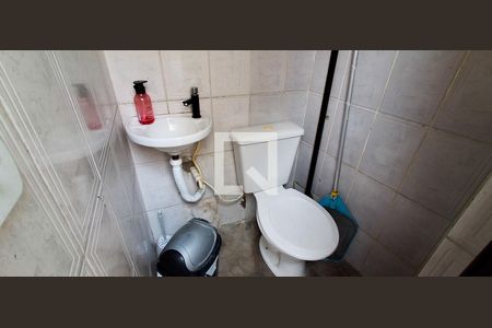 Casa à venda com 200m², 4 quartos e 1 vaga Casa à venda com 200m², 4 quartos e 1 vagaLavabo Area de serviço