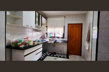 Casa à venda com 200m², 4 quartos e 1 vaga Casa à venda com 200m², 4 quartos e 1 vagaCozinha
