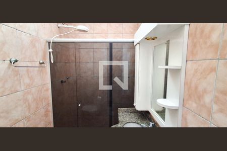 Casa à venda com 200m², 4 quartos e 1 vaga Casa à venda com 200m², 4 quartos e 1 vagaBanheiro Social