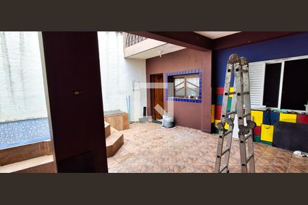 Casa à venda com 200m², 4 quartos e 1 vaga Casa à venda com 200m², 4 quartos e 1 vagaQuintal