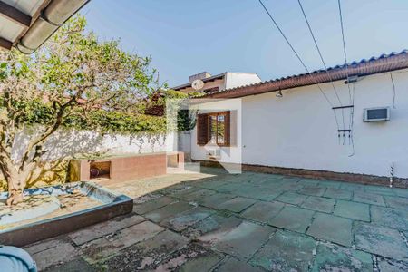 Casa à venda com 163m², 4 quartos e 2 vagas Casa à venda com 163m², 4 quartos e 2 vagasÁrea externa