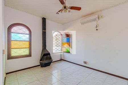 Sala de casa à venda com 4 quartos, 163m² em Guarujá, Porto Alegre