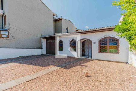 Casa à venda com 163m², 4 quartos e 2 vagas Casa à venda com 163m², 4 quartos e 2 vagasFachada