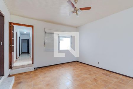 Sala de casa à venda com 4 quartos, 163m² em Guarujá, Porto Alegre