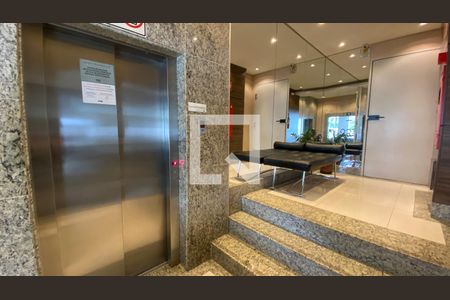 Apartamento à venda com 70m², 2 quartos e 1 vagaHall de entrada