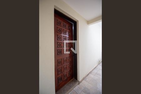 Hall de Entrada de casa para alugar com 3 quartos, 154m² em Vila Francos, São Paulo