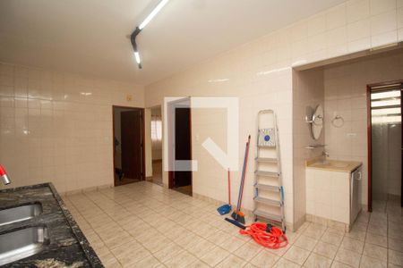 Casa para alugar com 154m², 3 quartos e 2 vagas Casa para alugar com 154m², 3 quartos e 2 vagasCozinha