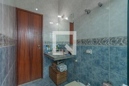 Casa à venda com 630m², 4 quartos e 9 vagasBanheiro Suíte
