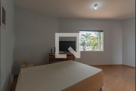 Casa à venda com 630m², 4 quartos e 9 vagasSuíte