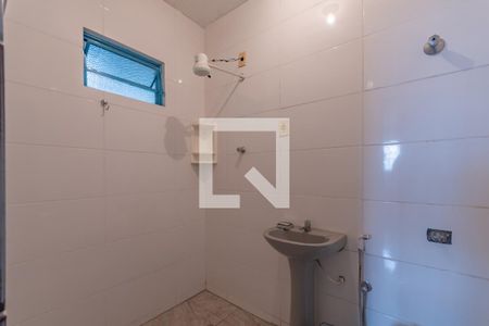 Casa à venda com 630m², 4 quartos e 9 vagasEdícula - Banheiro