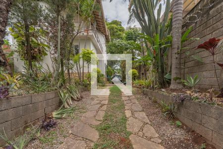 Casa à venda com 630m², 4 quartos e 9 vagasÁrea Externa