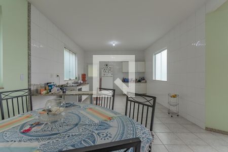 Casa à venda com 630m², 4 quartos e 9 vagasCozinha