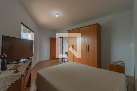 Casa à venda com 630m², 4 quartos e 9 vagasSuíte