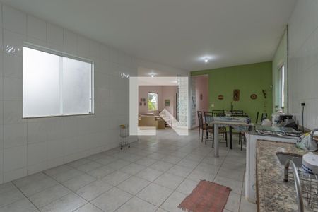 Casa à venda com 630m², 4 quartos e 9 vagasCozinha