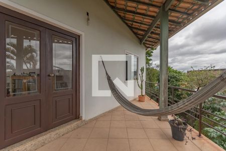 Casa à venda com 630m², 4 quartos e 9 vagasQuarto 1 - Varanda