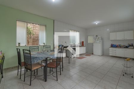Casa à venda com 630m², 4 quartos e 9 vagasCozinha