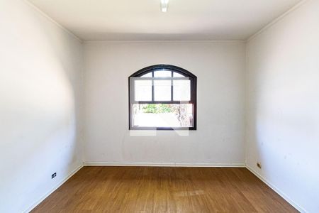 Casa à venda com 300m², 3 quartos e 2 vagasSuite