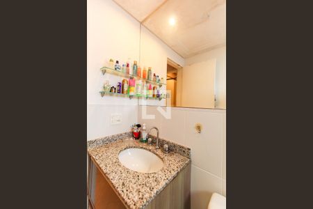 Apartamento à venda com 61m², 2 quartos e 2 vagas Apartamento à venda com 61m², 2 quartos e 2 vagasBanheiro