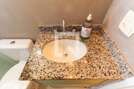 Apartamento à venda com 61m², 2 quartos e 2 vagas Apartamento à venda com 61m², 2 quartos e 2 vagasBanheiro da Suíte 1