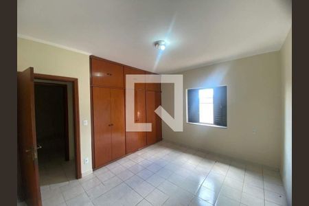 Casa à venda com 185m², 3 quartos e 4 vagas
