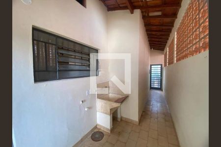 Casa à venda com 185m², 3 quartos e 4 vagas