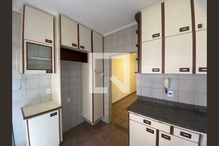 Casa à venda com 185m², 3 quartos e 4 vagas