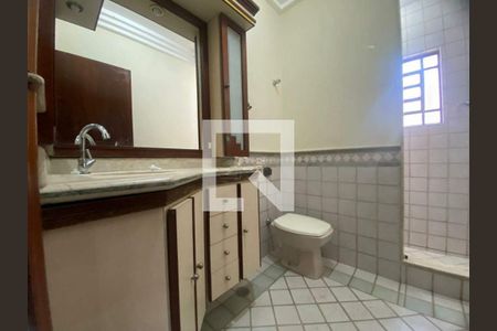 Casa à venda com 185m², 3 quartos e 4 vagas