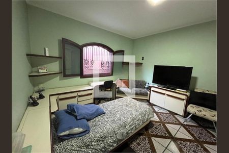 Casa à venda com 4 quartos, 345m² em Vila Rosalia, Guarulhos