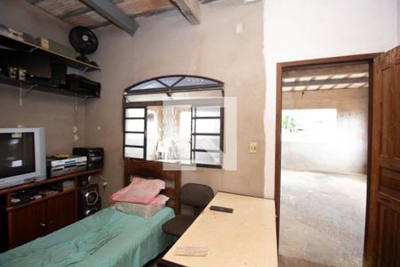 Casa à venda com 927m², 6 quartos e 5 vagas Casa à venda com 927m², 6 quartos e 5 vagasQuarto de serviço