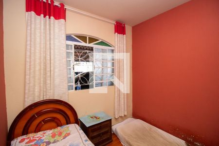 Casa à venda com 927m², 6 quartos e 5 vagas Casa à venda com 927m², 6 quartos e 5 vagasQuarto 3