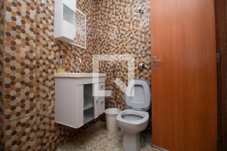 Casa à venda com 927m², 6 quartos e 5 vagas Casa à venda com 927m², 6 quartos e 5 vagasBanheiro casa 2