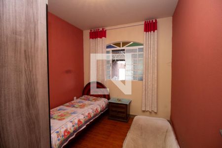 Casa à venda com 927m², 6 quartos e 5 vagas Casa à venda com 927m², 6 quartos e 5 vagasQuarto 3