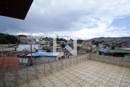 Casa à venda com 927m², 6 quartos e 5 vagas Casa à venda com 927m², 6 quartos e 5 vagasÁrea externa