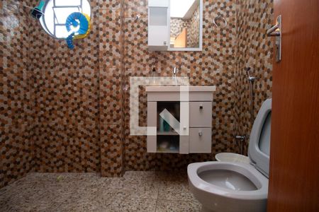 Casa à venda com 927m², 6 quartos e 5 vagas Casa à venda com 927m², 6 quartos e 5 vagasBanheiro casa 2