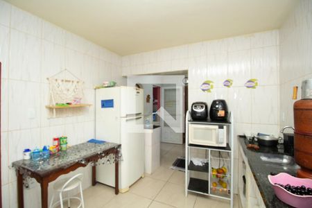 Casa à venda com 927m², 6 quartos e 5 vagas Casa à venda com 927m², 6 quartos e 5 vagasCozinha casa 2