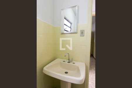 Casa para alugar com 50m², 2 quartos e sem vaga Casa para alugar com 50m², 2 quartos e sem vagaBanheiro