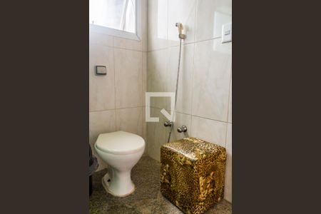 Casa de condomínio para alugar com 609m², 4 quartos e 4 vagas Casa de condomínio para alugar com 609m², 4 quartos e 4 vagasBanheiro da Suíte 2