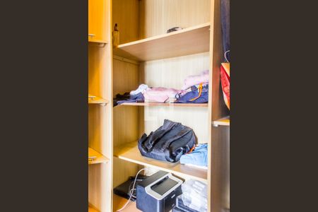 Casa de condomínio para alugar com 609m², 4 quartos e 4 vagas Casa de condomínio para alugar com 609m², 4 quartos e 4 vagasCloset da suíte 4