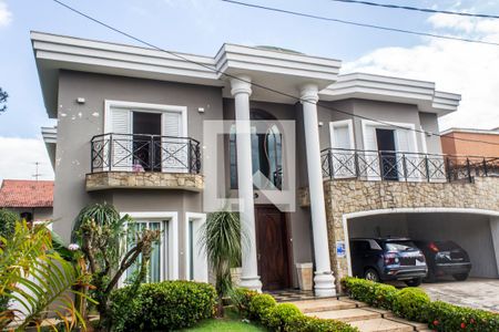 Casa de condomínio para alugar com 609m², 4 quartos e 4 vagas Casa de condomínio para alugar com 609m², 4 quartos e 4 vagasFachada